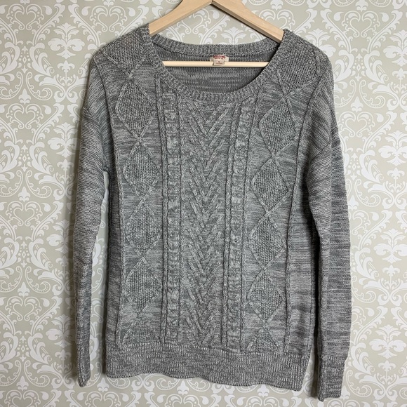 Mossimo Supply Co. Sweaters - Adorable Mossimo Knit Sweater